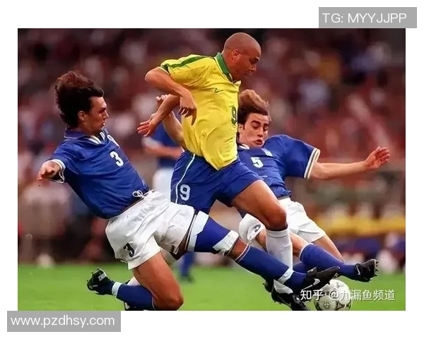 足球巨星历史地位排名探讨:谁是足坛永恒的王者与传奇